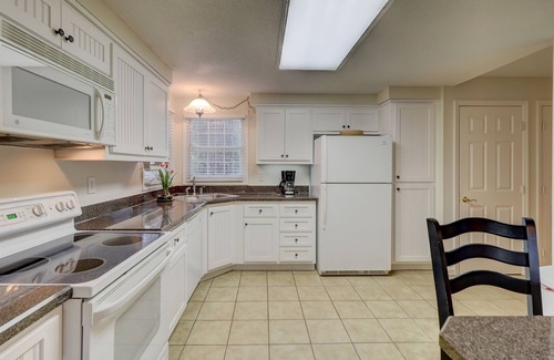 Shipyard Plantation Villa | Incredible villa with pool and tennis access, central AC, and on-site golf