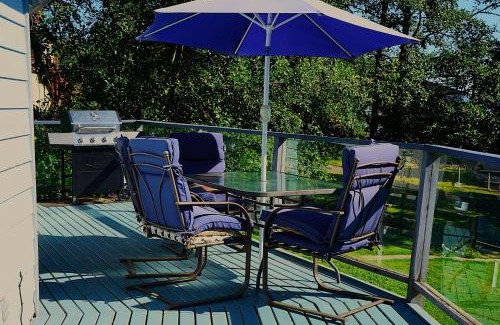 Greenbank House | Incredible Water Views Deck Relaxing Retreat Greenbank Getaway by AvantStay