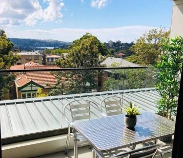 Neutral Bay Apartment | Incredible Waterview Apartment Neutral Bay G301