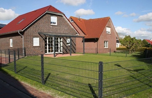 Eilsum House | Inda - Dog-friendly vacation home (100sqm) with sauna, fireplace and garden