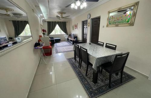 Bandar Sri Permaisuri Apartment | Indah Putri Homestay