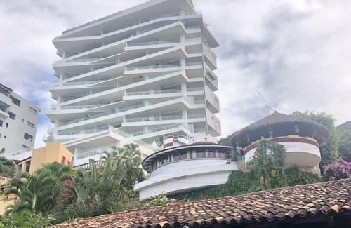 Amapas Condo | INDAH SKIES #7D by Sayan, Conchas Chinas, Custom! 46 private Residences, Staff