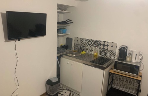 Tourcoing Apartment | Independent 3-person apartment: 1 double bedroom, 1 sofa bed.