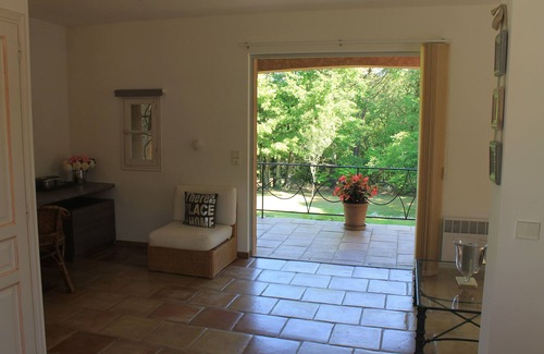 Tourrettes House | Independent 30m2 bedroom twinned with Provencal country house