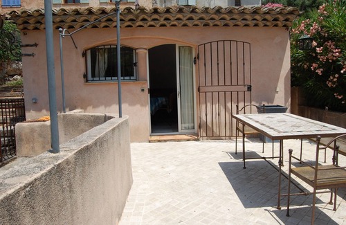 Auribeau-sur-Siagne Cottage | Independent cottage 4 people in Auribeau/Siagne with barbecue terrace