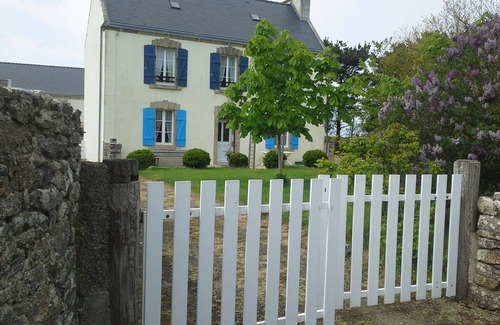 Goulien House | Independent gite 5 people enclosed garden, near: beaches'Audierne, Pont Croix