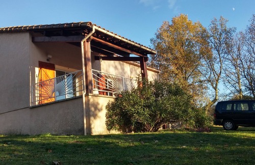 Joannas House | INDEPENDENT HOLIDAY HOUSE WITH WOODED LAND