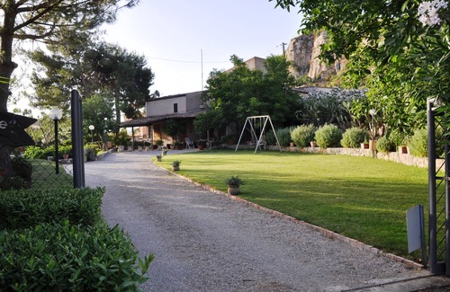 Caccamo Villa | Independent house in the countryside, 3/4 beds