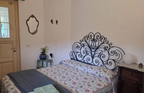 Fornole Bed & Breakfast | Independent room with small private garden and full bathroom