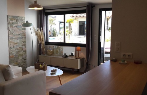 Dolus-d'Oleron Apartment | Independent studio with beautiful garden and POOL on the island of Oléron