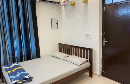 Gurugram Apartment | Independent studio apartment on Golf Course Road