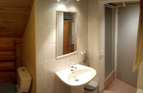 Le Luc Apartment | Independent studio ..