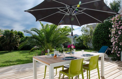 LHoumeau House | Independent villa on closed garden