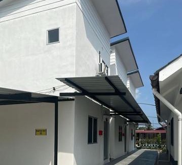 Jenjarom Villa | Inderapura Villa Free Parking