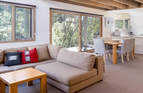 Thredbo Ski Chalet | Indi Chalet - Woodridge