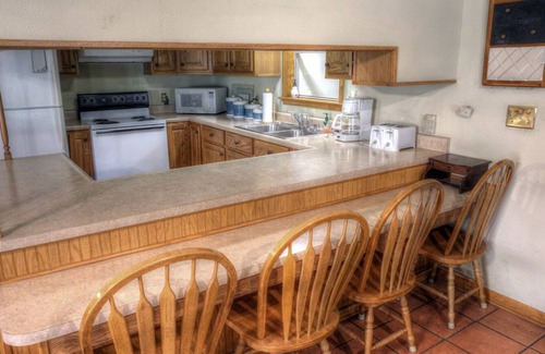 Utopia House | Indian Falls Retreat and Lodging
