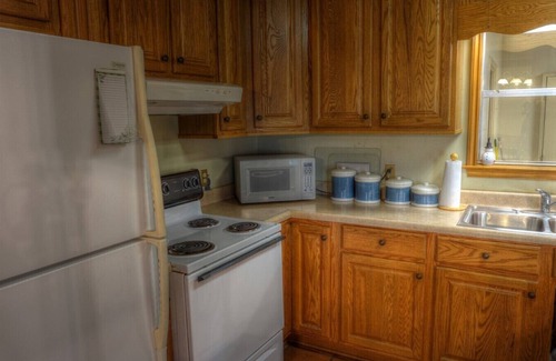 Utopia House | Indian Falls Retreat and Lodging