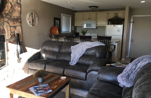 Osage Beach Condo | Indian Pointe Lake Condo! Pets are welcome!