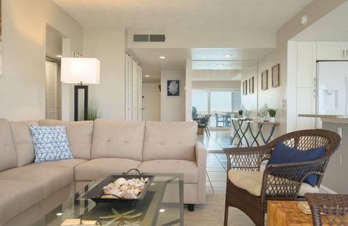 St. Petersburg - Clearwater Condo | Indian Shores Penthouse: Beach & Intercoastal Views & PICKLEBALL!