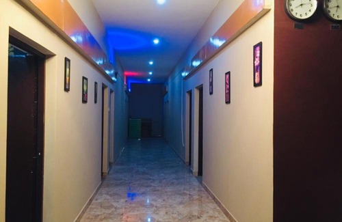 Taj Ganj Bed & Breakfast | Indiana Homestay