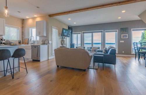 Indianola House | Indianola Beach House - A Puget Sound WATERFRONT Home!