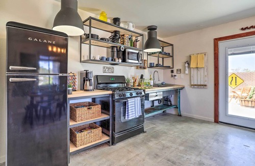 Twentynine Palms House | Indie-Eclectic Desert Home w/Hot Tub + Patio