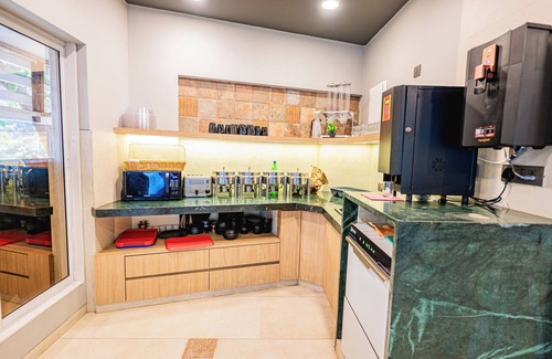 Kalina Hotel | Indie Stays Studios