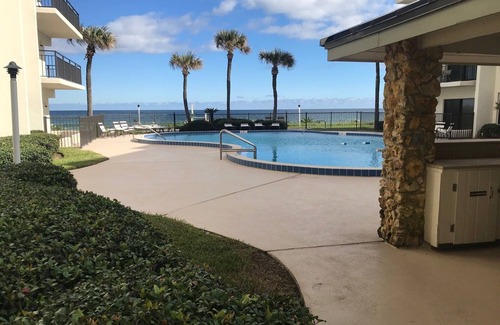 Ormond-by-the-Sea Condo | Indies House Ormond Beach Condo