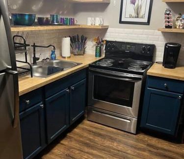 Downtown Apartment | Indigo DowntownWalkable KingBed