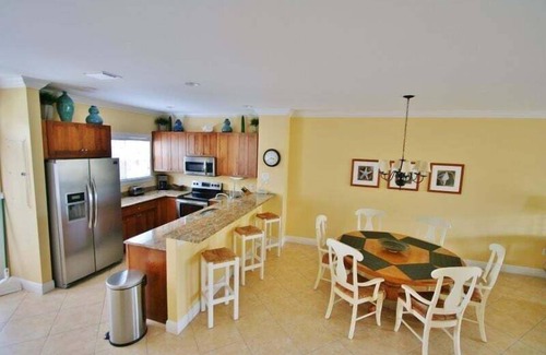 Indigo Reef Marina Homes House | Indigo Reef #17~ Plane Fun ~ 31' Boat Slip!