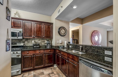Windy Hill Condo | Indigo Tower: Luxurious Oceanfront 4 Bdrm Paradise