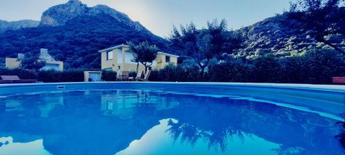 Siniscola House | Indipendente con PISCINA USO ESCLUSIVO Internet illimitato