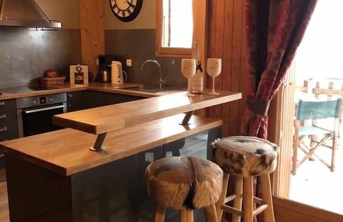 Mont-de-Lans Ski Chalet | Individual Chalet with Jacuzzi offering Stunning Views