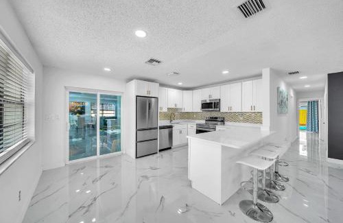 Fort Lauderdale Villa | Indoor Basketball, Game Room, Heated Pool, Private