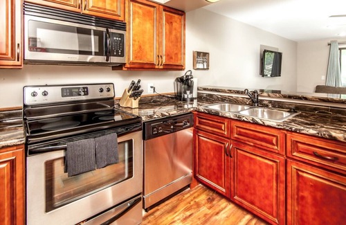 Osage Beach Condo | INDOOR/OUTDOOR POOLS! HOT TUB! SAUNA! STEAM ROOM! JUST REMODELED!