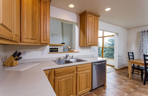 Egg Harbor House | Indoor Pool + hot tub Condo Complex near Egg Harbor