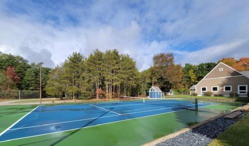 Muskegon House | Indoor Pool Near Grand Haven & Lake Michigan Beach