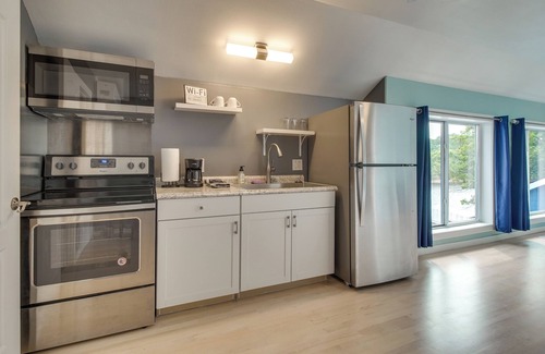Dennis Cottage | Indoor Pool + Waterfront Deck: Spacious Jay Home
