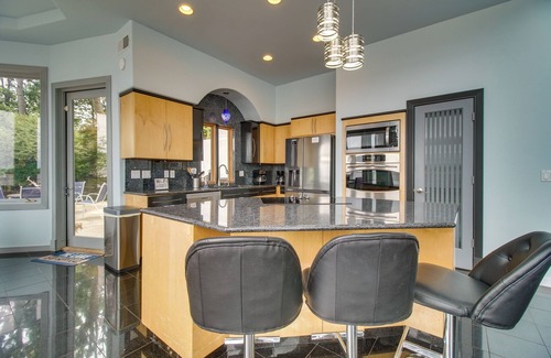 Dennis Cottage | Indoor Pool + Waterfront Deck: Spacious Jay Home