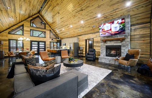 Broken Bow Cabin | Indoor Slide Fun! Bunks Playground HotTub FirePit
