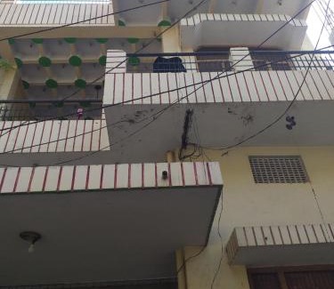 Allahabad House | Indra Family Homestay - Nearest Area to Triveni Sangam