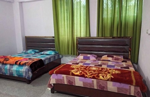 Shivanandi Cabin | Indralok Hotel By GRB