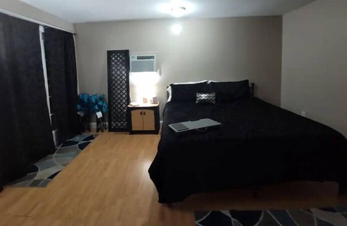 Portsmouth Apartment | Indulge in Serenity with a Private Waterfront Studio Near Rivers Casino!