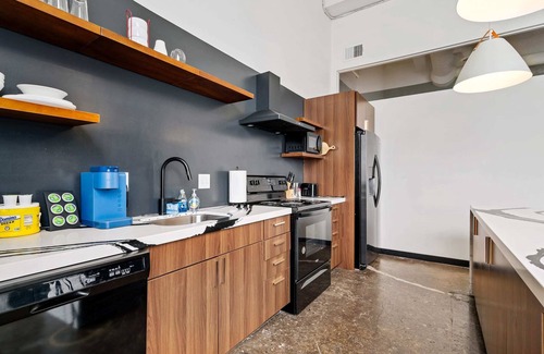 North Oakland Apartment | Industr Loft 5min Shadyside East Liberty Oakland 6