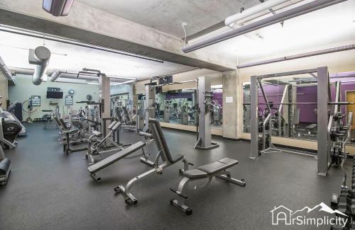 LoDo House | Industrial Loft W Gym & Balcony