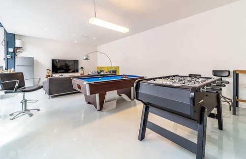Dunkerque Centre Apartment | Industrial Loft with Patio in the City Center of Dunkirk