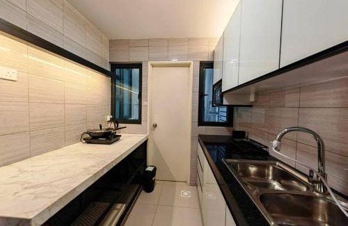 Seri Kembangan Apartment | Industry Design Symphony Tower 3-Bedroom with Netflix & Wi-Fi