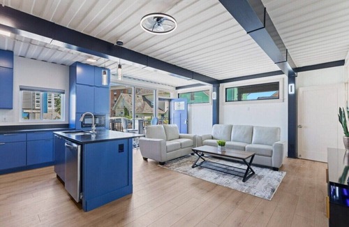 Babe Denny House | Indy Stadium Villas 711 L