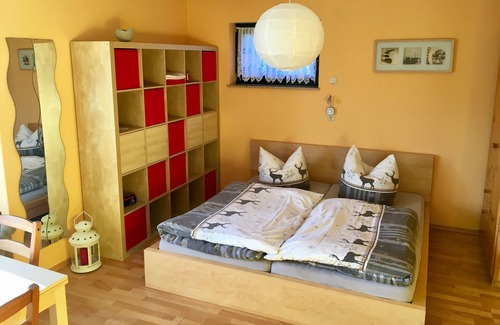 Grunhainichen Apartment | Inexpensive apartment in the Ore Mountains, 100% top ratings, family friendly