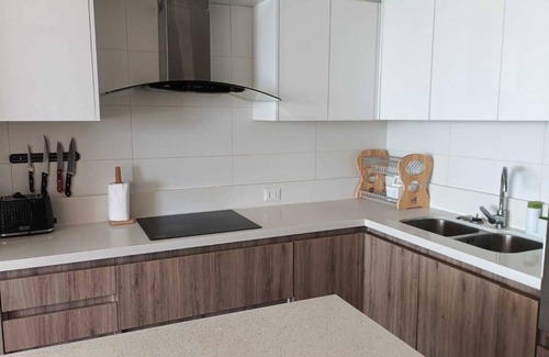 Renaca Apartment | Infinite Coast 2BR with pool, gym & free parking